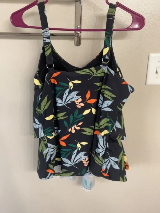 Black Floral Ruffle Tankini Top - Multicolor Leaf Print - Picture 4 of 6